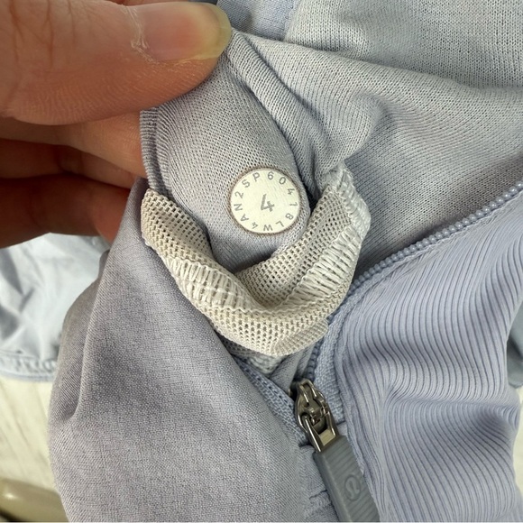 Lululemon size 4 Light Gray Periwinkle Jacket - Picture 2 of 6